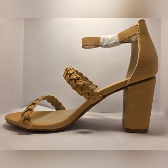 BC Footwear Wanna Be Braided Heels Vacchetta Vegan Leather Tan Sz 11 NIB - Picture 1 of 12